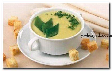 Суп-пюре из кабачков со сливками