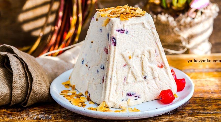 Медовая пасха с апельсином, миндалем и финиками