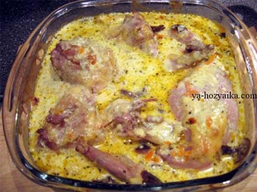 recepty_krolik-zapechennyj-v-dukhovke-v-souse-s-gribami