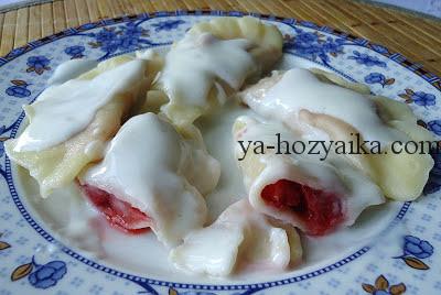 Вареники с клубникой
