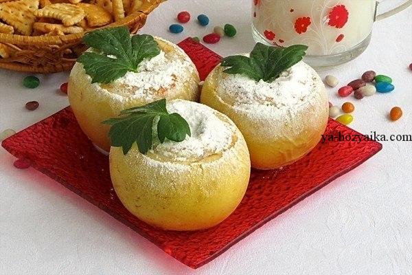 Яблочки особенные (запечённые с орехами и сгущёнкой)