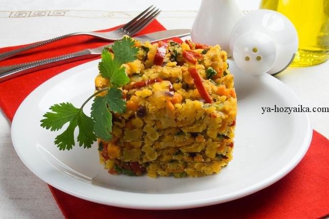 Красная чечевица с овощами