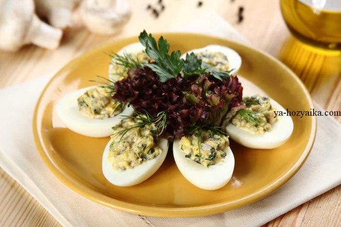 Яйца, фаршированные грибами