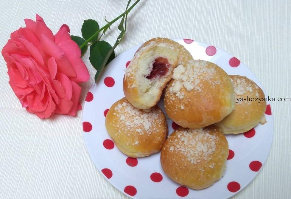 Маленькие булочки с начинкой -