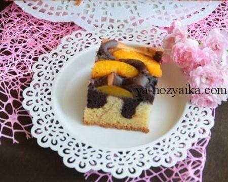 ДВУХЦВЕТНЫЙ ТОРТ С ПЕРСИКАМИ
