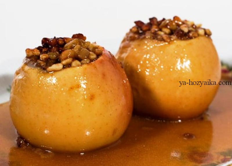 запеченные яблоки с медом и орехами в духовке