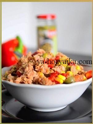 Салат с тунцом и кукурузой