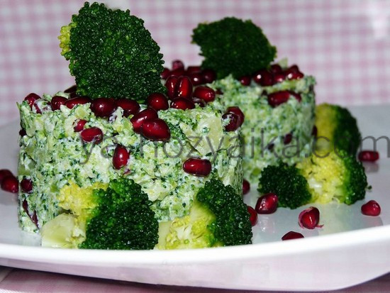 Салат из брокколи и граната